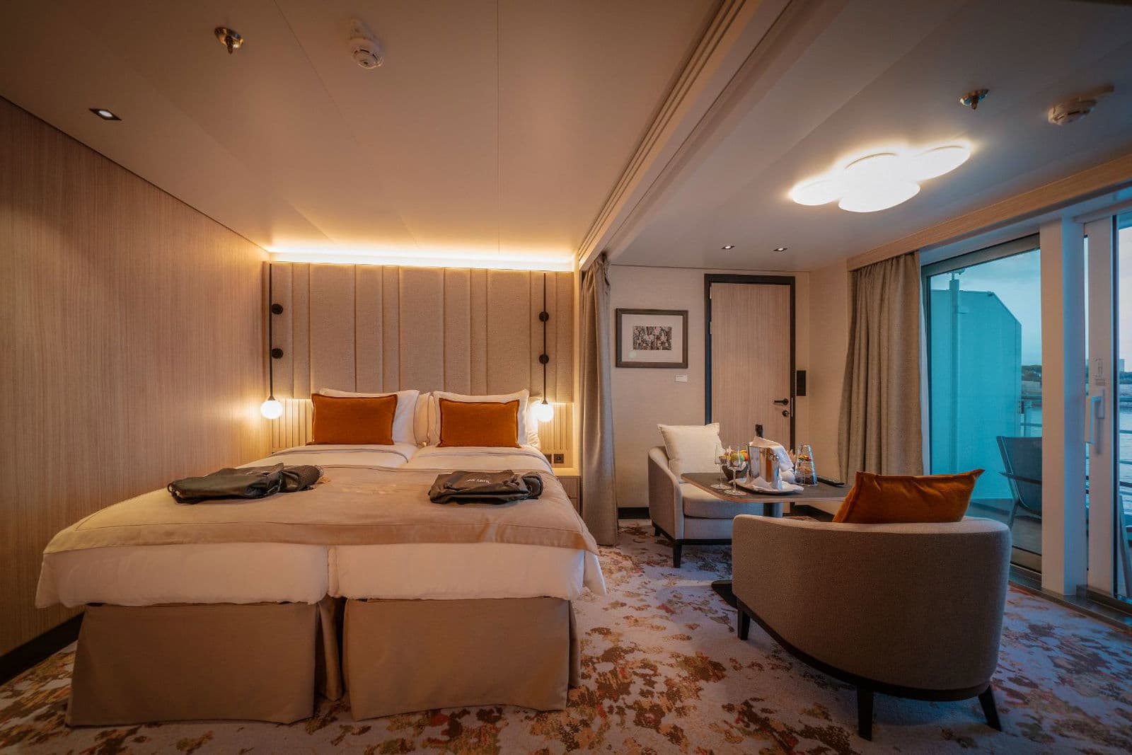 Junior Suite - Image 1